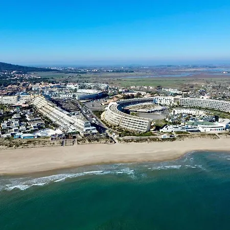 Heliopolis Ab 242 - 4 Personnes * Agde